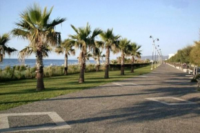 The sea 700 mt. from the house Wi-Fi and parking Spadafora